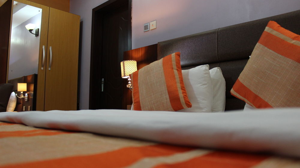 Downtown Royal Hotel Ikeja Eksteriør bilde